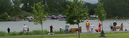 kids fishing in park