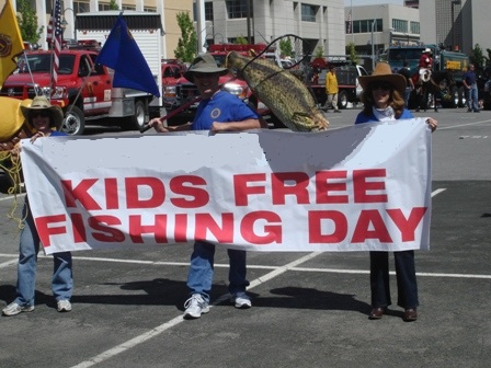 kids free fishing day image